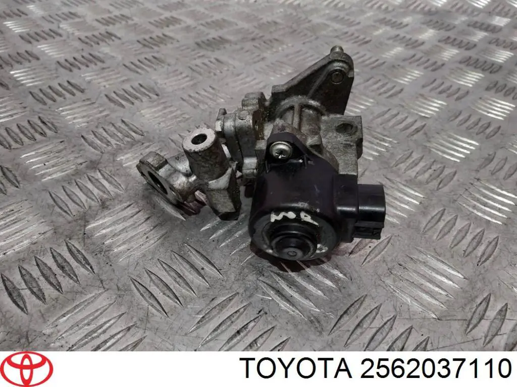 2562037110 Toyota Zawór recyrkulacji spalin EGR