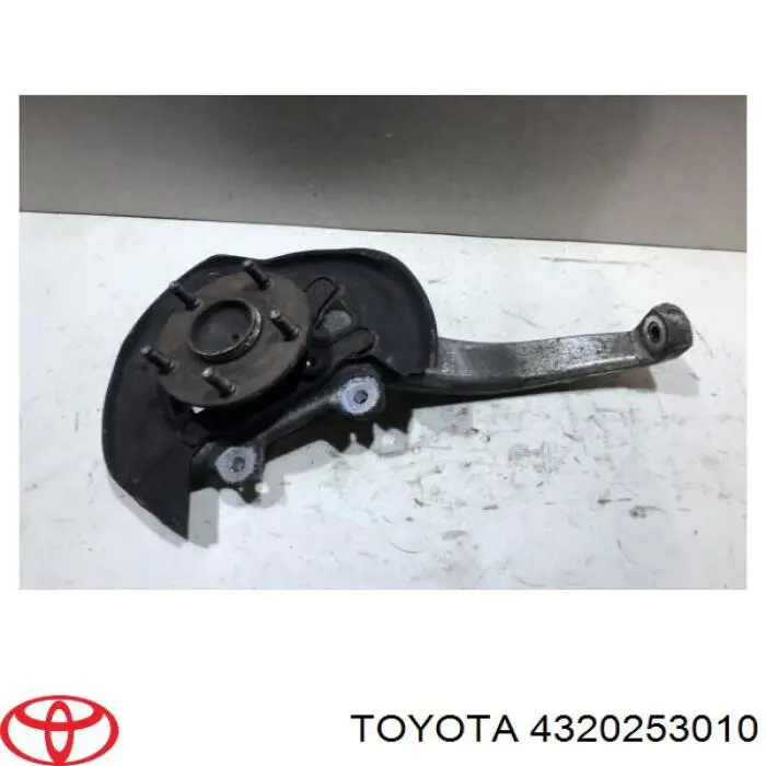 4320253010 Toyota Czop (zwrotnica) przedni lewy