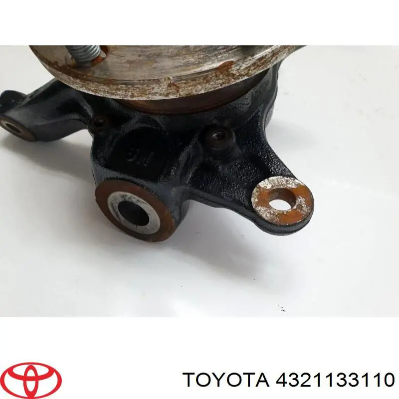 4321133110 Toyota Czop (zwrotnica) przedni prawy