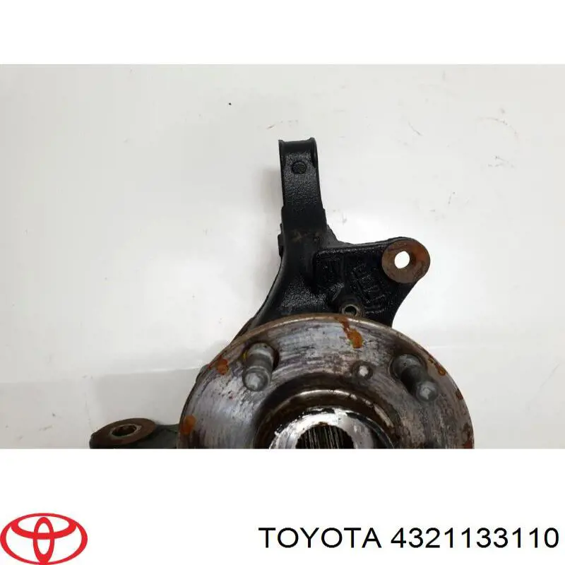 Czop (zwrotnica) przedni prawy Toyota 4321133110