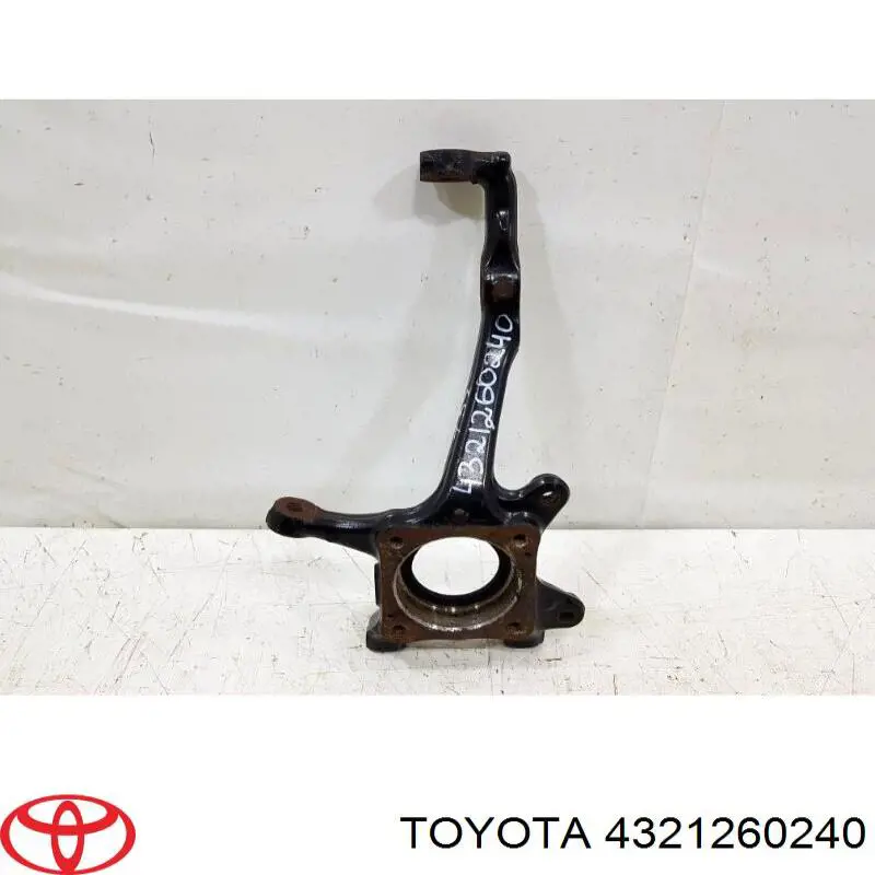 4321260240 Toyota Czop (zwrotnica) przedni lewy