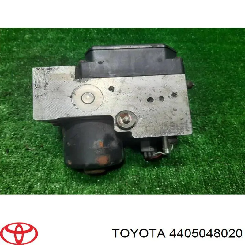 Do koszyka Sterownik ABS  hydrauliczny Lexus RX 300 MCU1