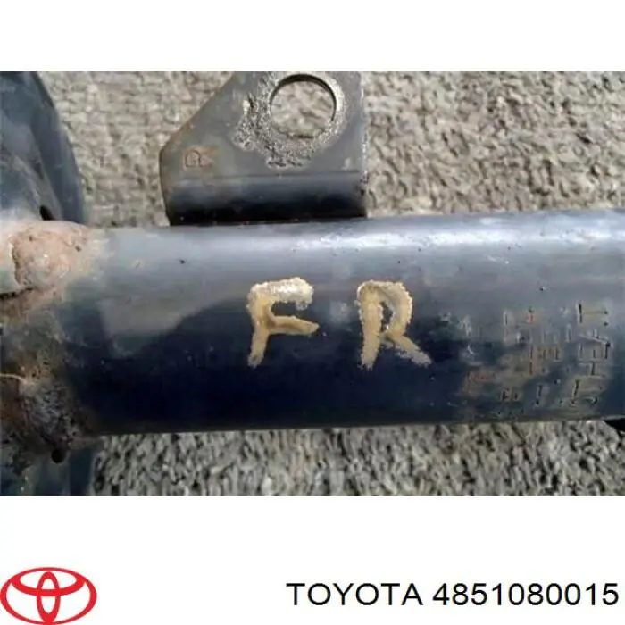 Amortyzator przedni prawy Toyota 4851080090 cena, od 106,73 USD