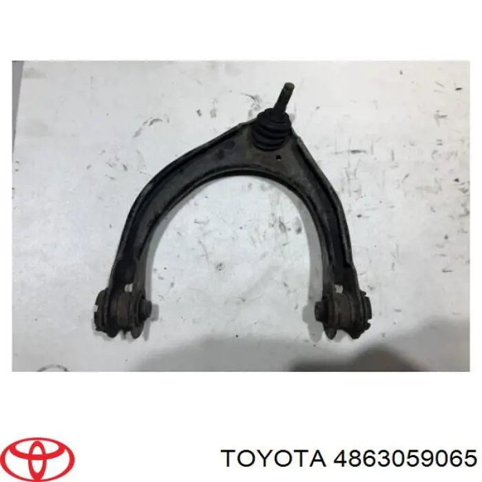 4863059065 Toyota Wahacz zawieszenia przedniego górny lewy