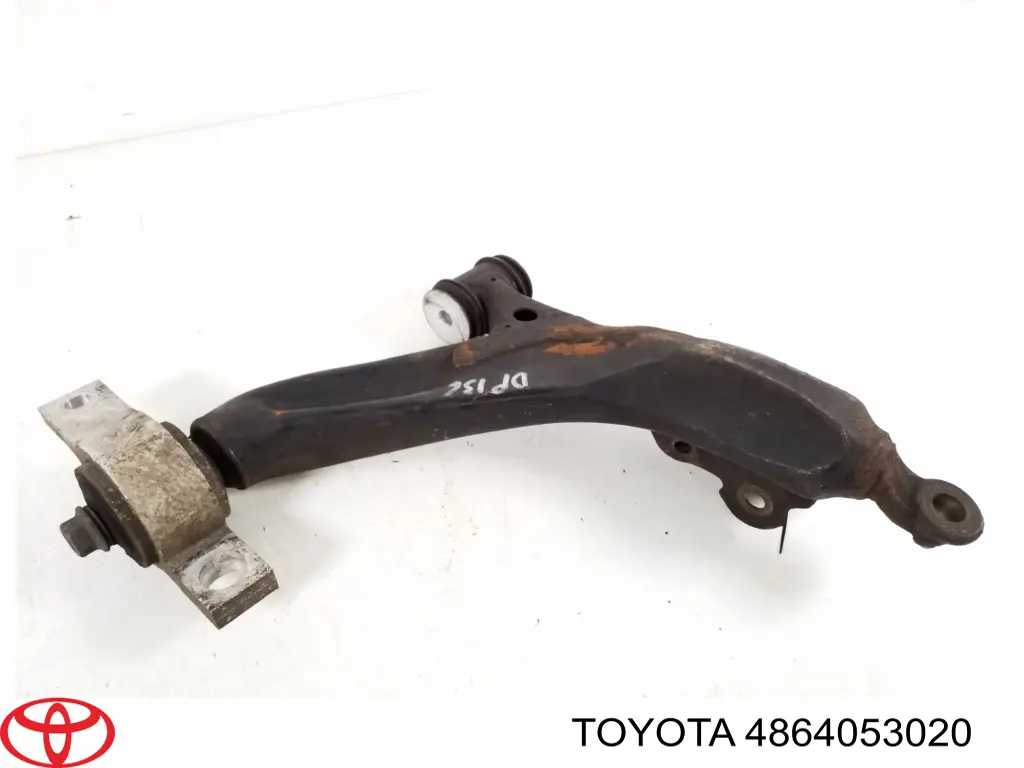 4864053020 Toyota Wahacz zawieszenia przedniego dolny lewy