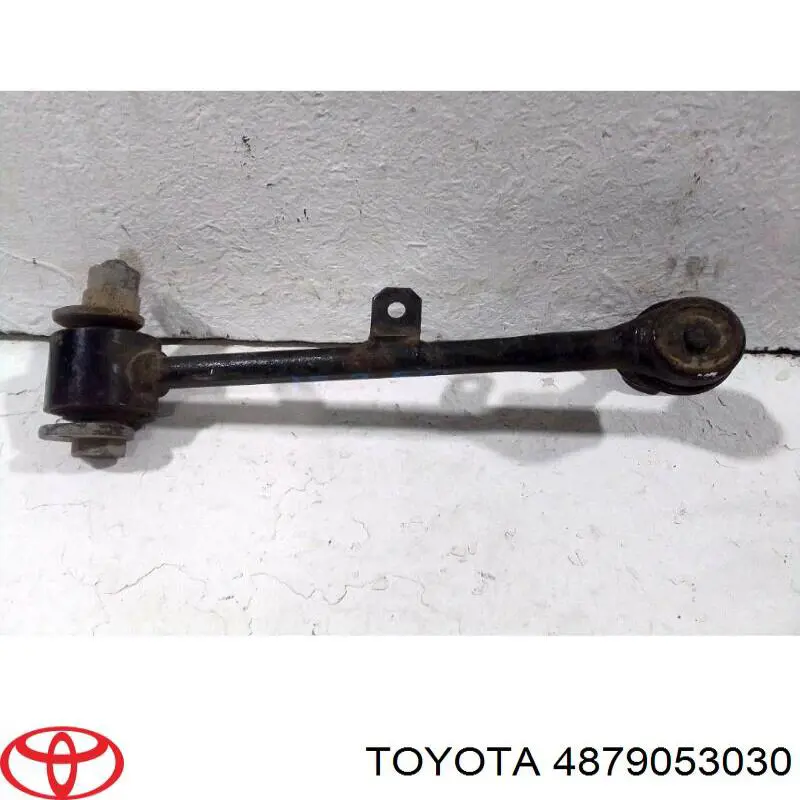 Do koszyka 4879053030 Toyota Wahacz zawieszenia tylnego górny lewy/prawy