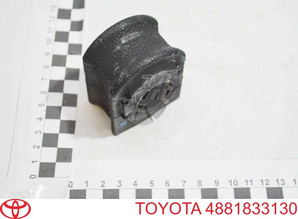 4881833130 Toyota Tuleja stabilizatora tylnego