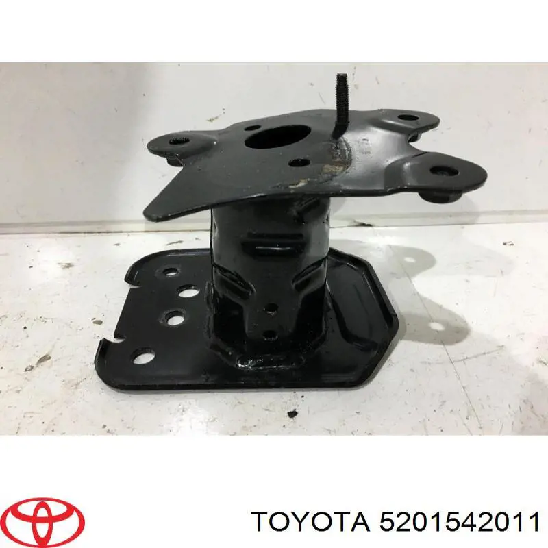 5201542011 Toyota wspornik wzmocnienia tylnego zderzaka