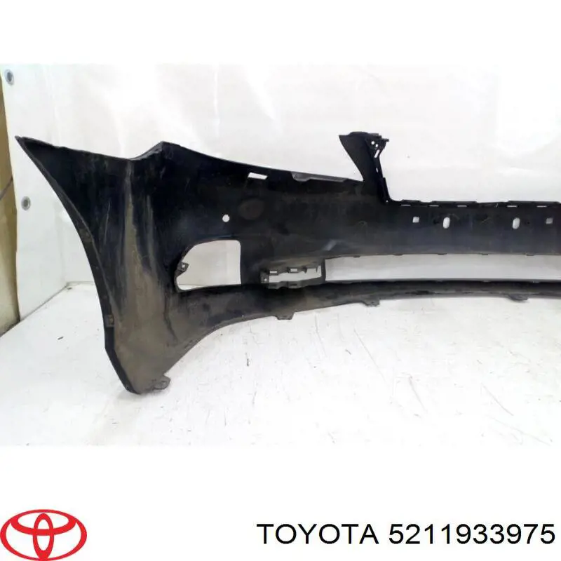 Zderzak przedni 5211933975 Toyota