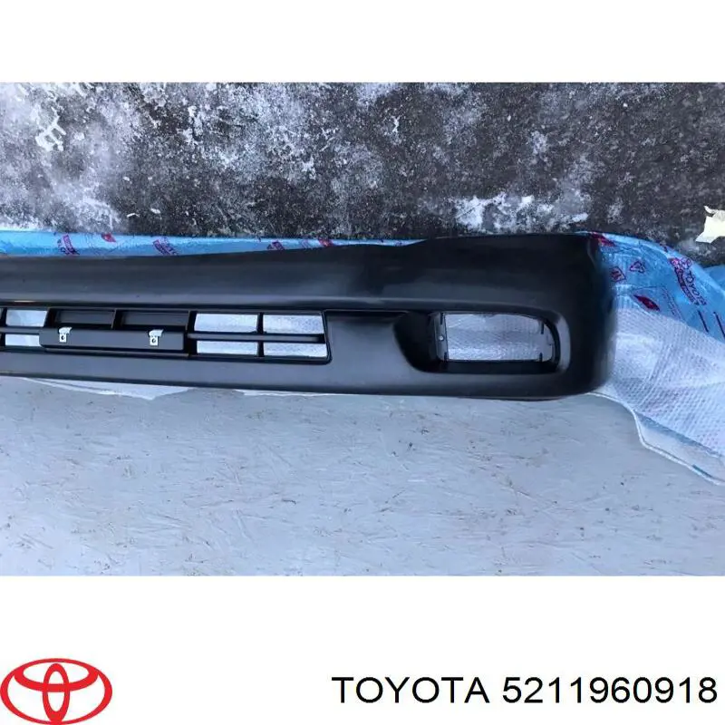 5211960918 Toyota Zderzak przedni