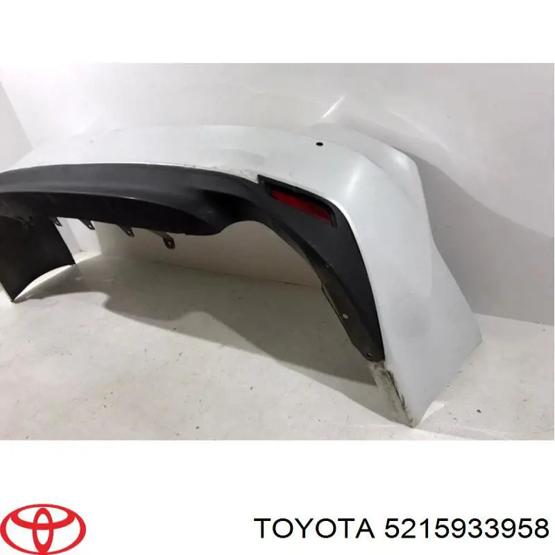 5215933958 Toyota Zderzak tylny