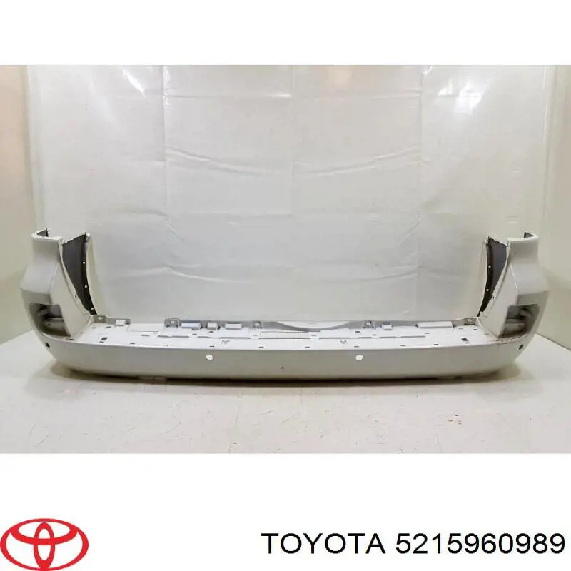 5215960989 Toyota Zderzak tylny