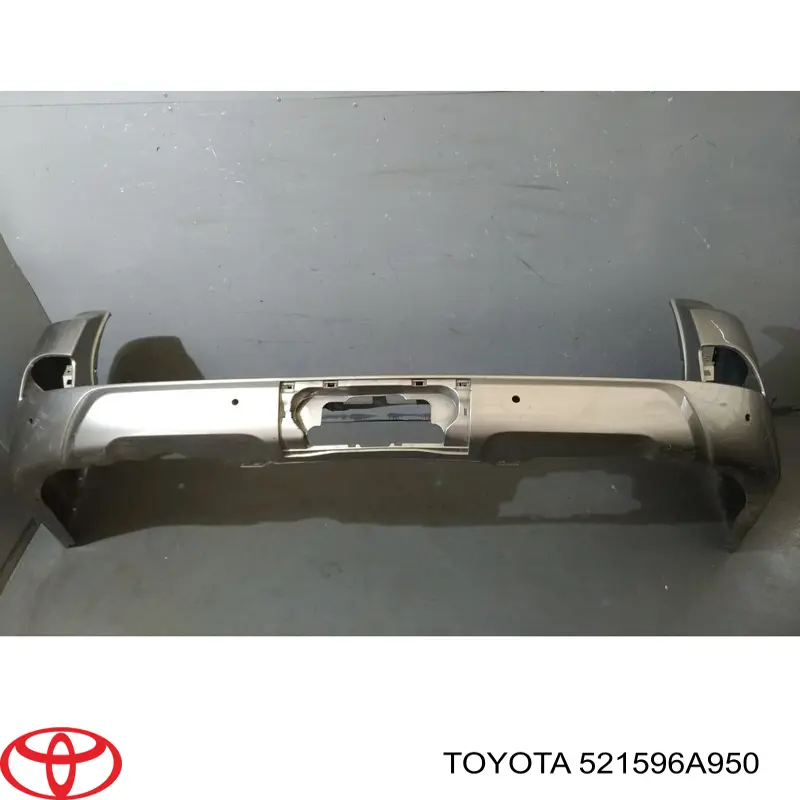 Zderzak tylny 521596A950 Toyota