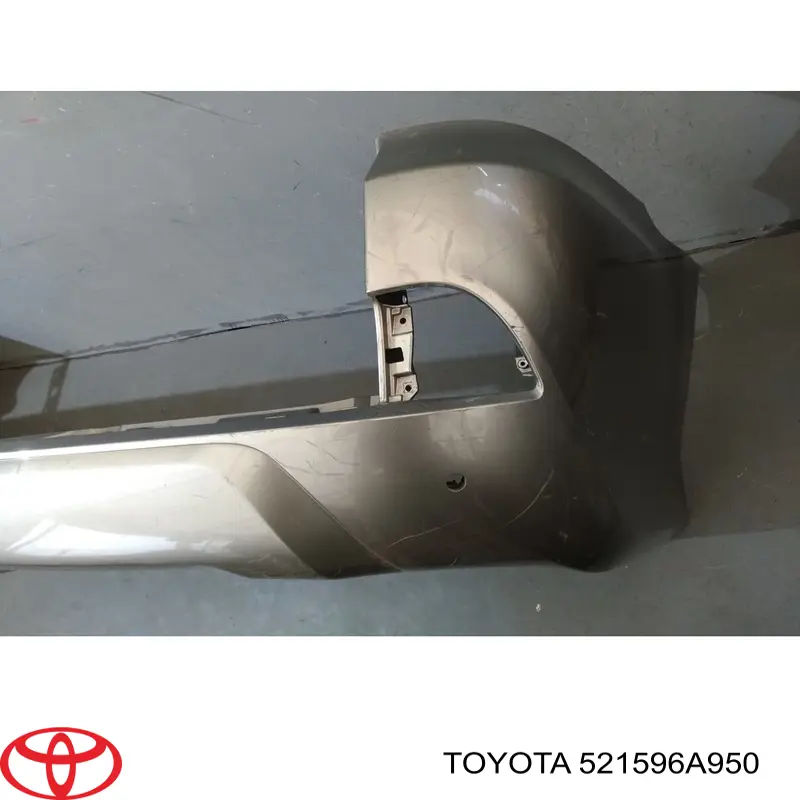 Zderzak tylny 521596A950 Toyota