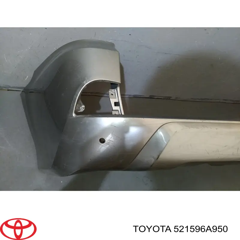 Do koszyka 521596A950 Toyota Zderzak tylny