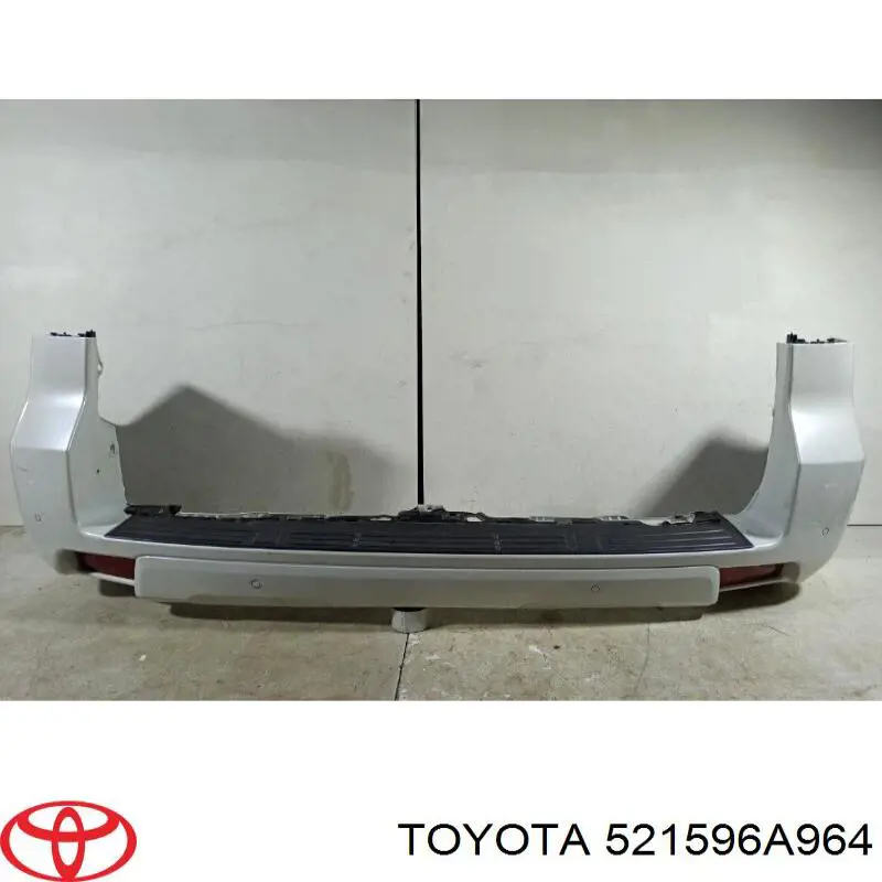 521596A964 Toyota Zderzak tylny