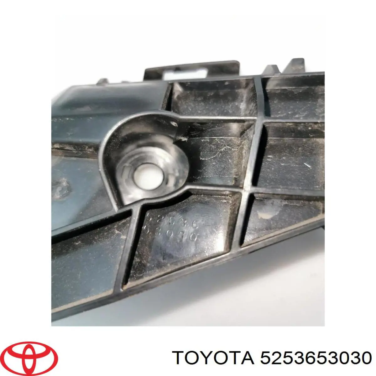5253653030 Toyota Wspornik zderzaka przedniego lewy