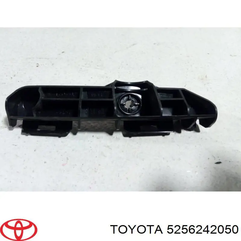 Wspornik zderzaka tylnego prawy Toyota 5256242050 cena, od 29,10 USD