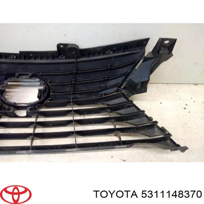 Atrapa chłodnicy Toyota 5311148370 cena, od 916,59 USD