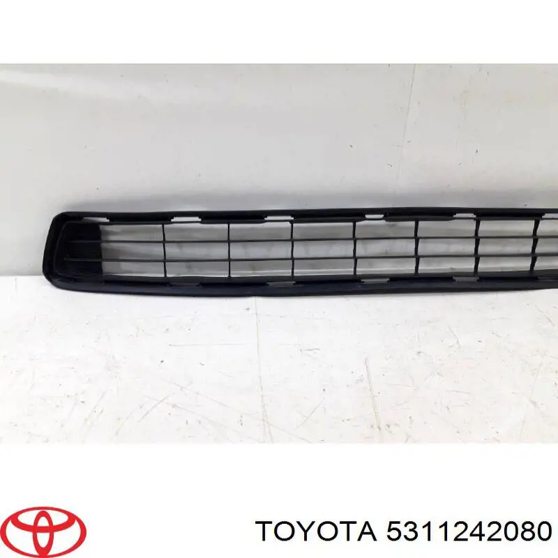 Kratka zderzaka przedniego Toyota 5311242080 cena, od 40,89 USD
