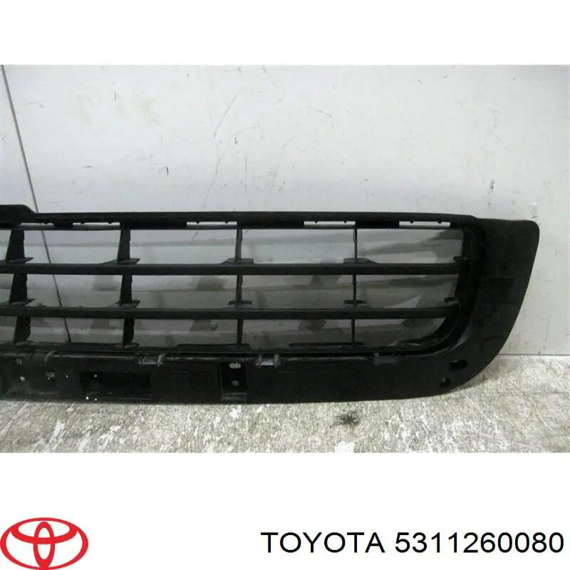 Kratka zderzaka przedniego środkowa Toyota 5311260080 cena, od 167,91 USD