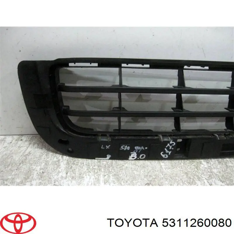 Do koszyka 5311260080 Toyota Kratka zderzaka przedniego środkowa
