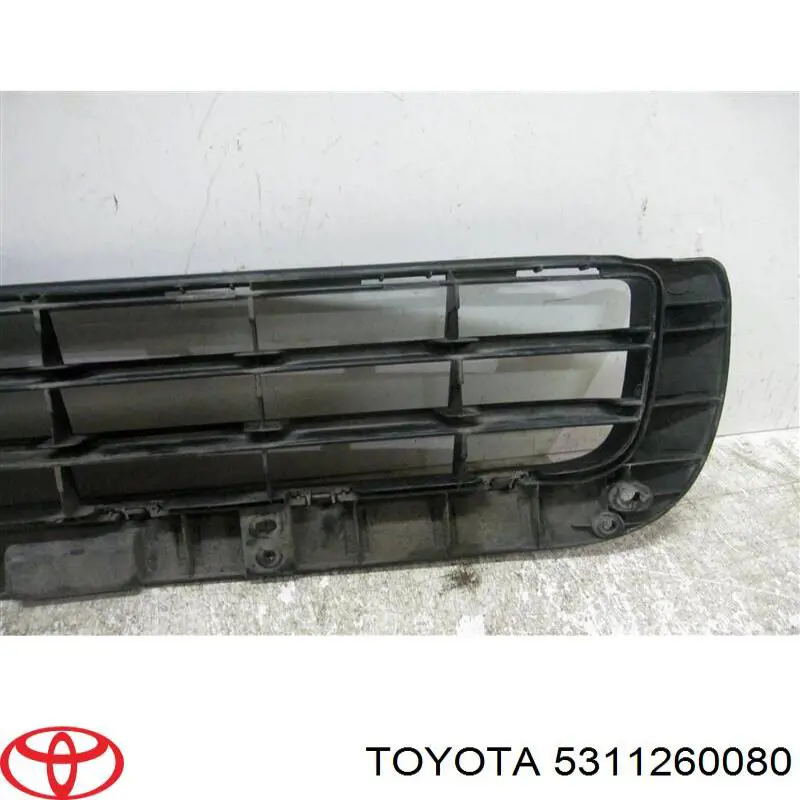 5311260080 Toyota Kratka zderzaka przedniego środkowa