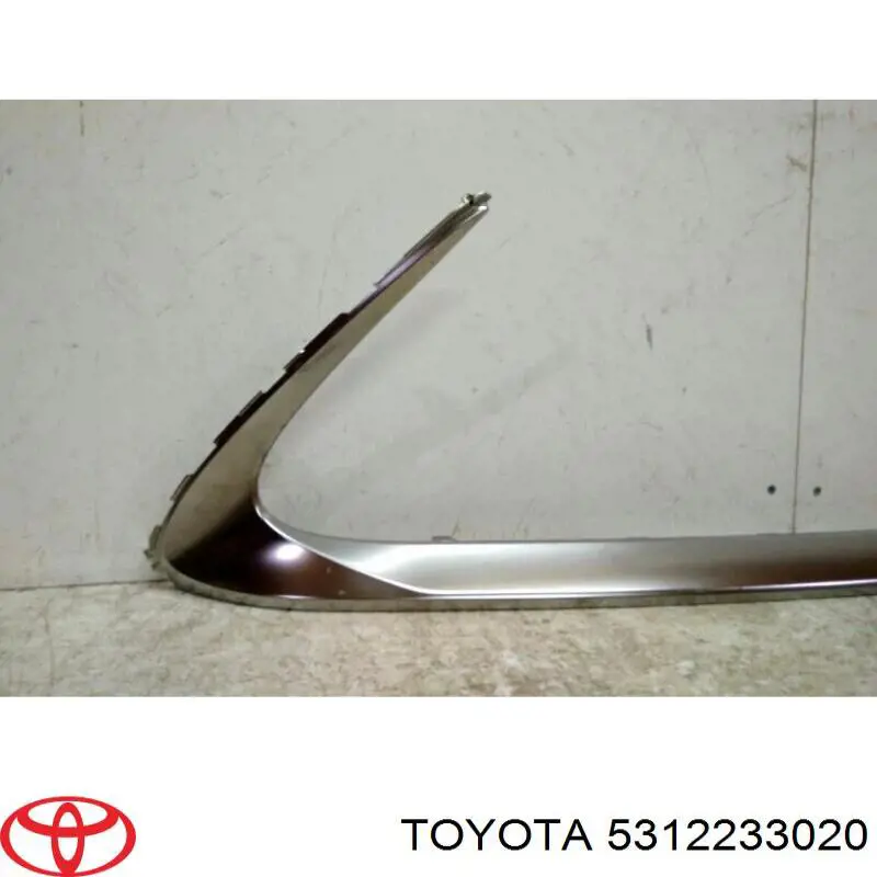 Ramka kratki zderzaka przedniego Toyota 5312233020 cena, od 223,86 USD