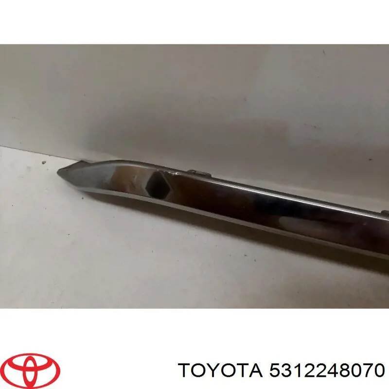 Listwa ochronna atrapy chłodnicy dolna Toyota 5312248070