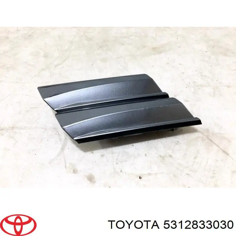 5312833030 Toyota Zaślepka haku holowniczego zderzaka przednia