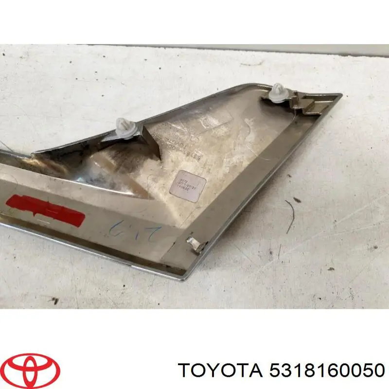 Listwa reflektora prawego Toyota 5318160050 cena, od 91,59 USD