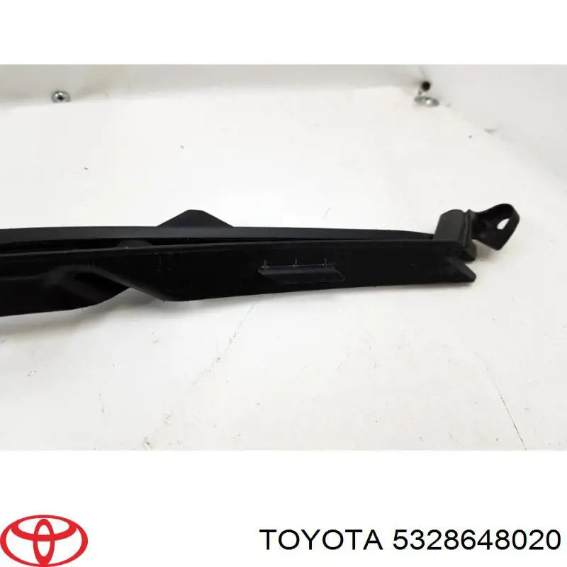 Kratka zderzaka przedniego wewnętrzna lewa Toyota 5328648020 cena, od 37,20 USD