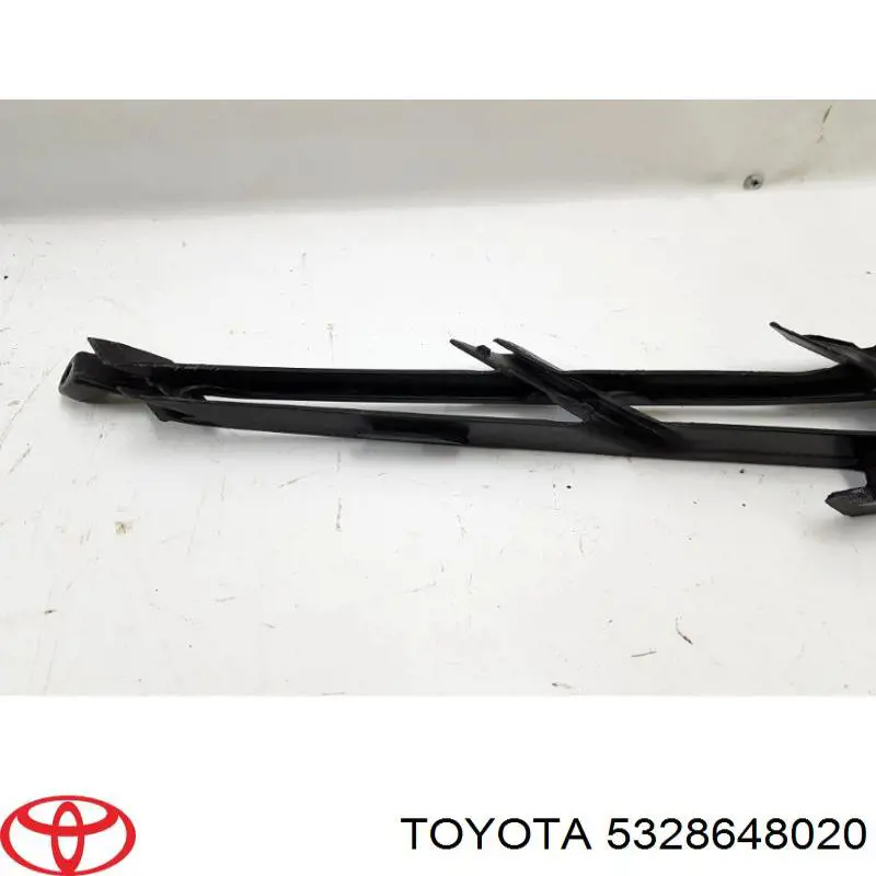 5328648020 Toyota Kratka zderzaka przedniego wewnętrzna lewa