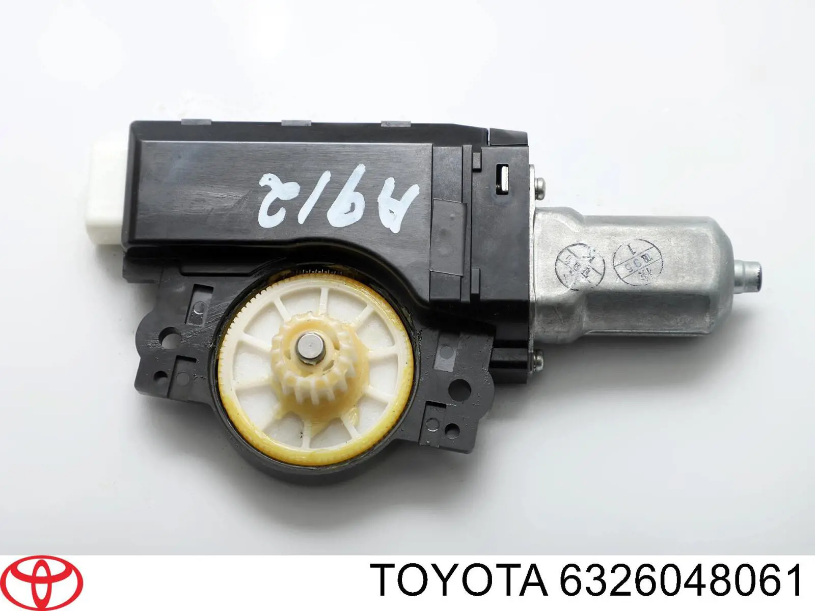 Silniczek szyberdachu Toyota 6326048061 cena, od 62,74 USD