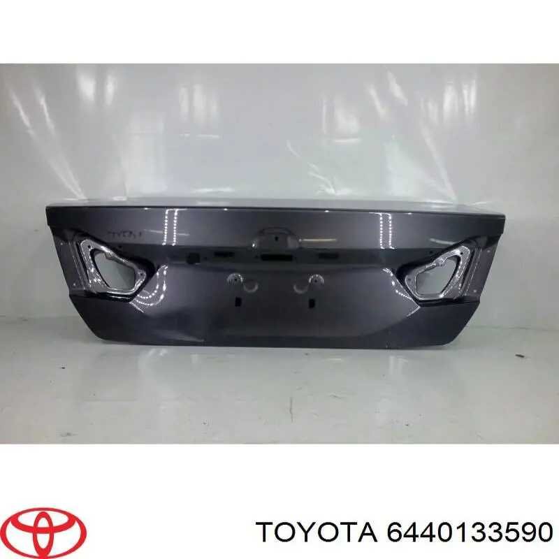  Klapa bagażnika Toyota Camry 7
