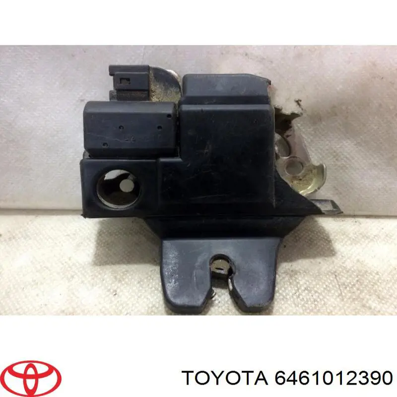 Zamek klapy bagażnika (3/5 drzwi tylnych) Toyota 6461012390 cena, od 62,99 USD