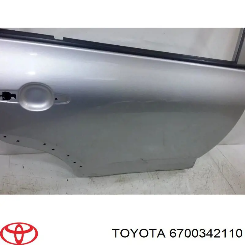 Drzwi tylne prawe 6700342110 Toyota