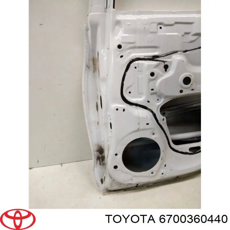 6700360420 Toyota Drzwi tylne prawe