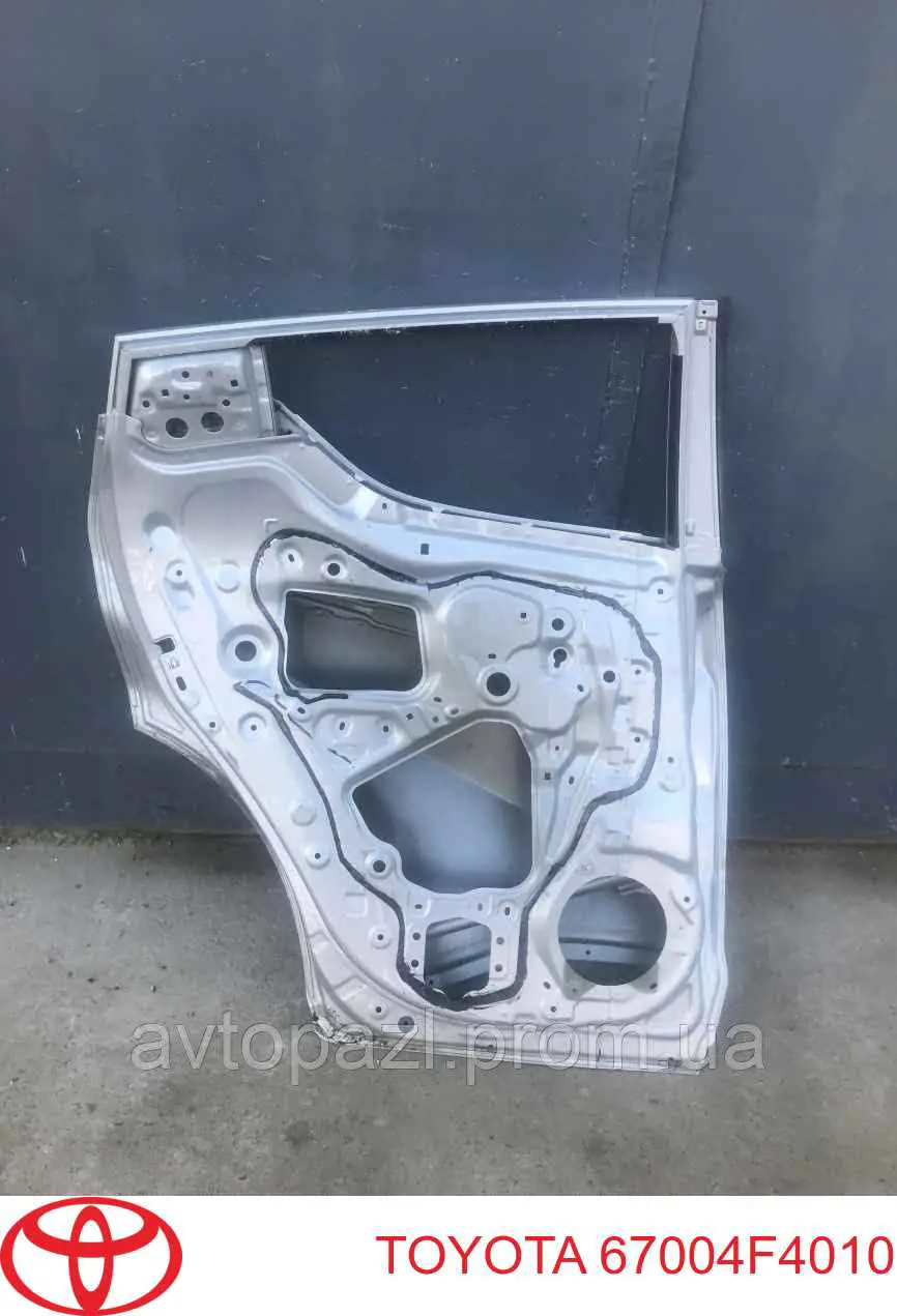 67004F4010 Toyota Drzwi tylne lewe