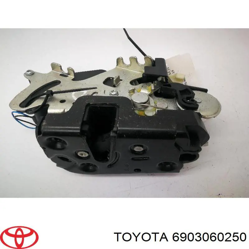 Do koszyka Zamek drzwi przednich prawych Lexus RX 270/350/450H AGL10, GGL15, GYL15