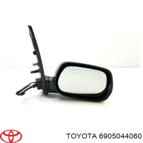 Do koszyka Zamek drzwi tylnych prawych Toyota Avensis Verso LCM