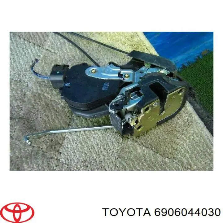 Zamek drzwi tylnych lewych do Toyota Picnic  XM1