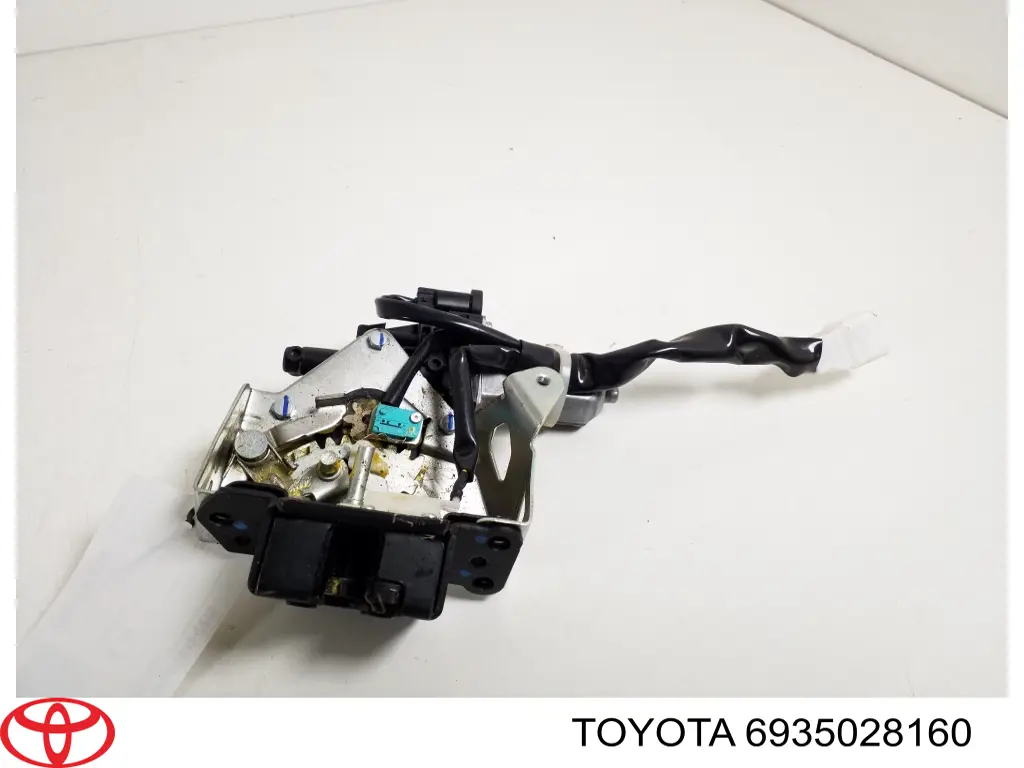 Zamek klapy bagażnika (3/5 drzwi tylnych) Toyota 6935028160 cena, od 115,77 USD