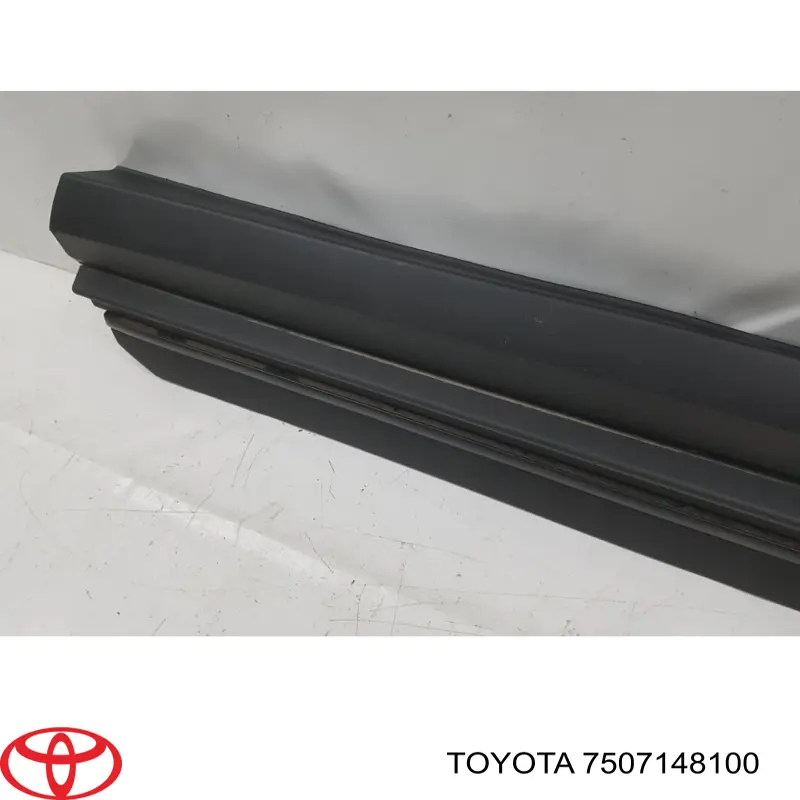Listwa ochronna drzwi przednich prawych Toyota 7507148100 cena, od 32,75 USD