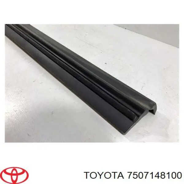 7507148100 Toyota Listwa ochronna drzwi przednich prawych