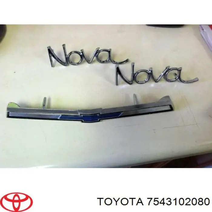 Do koszyka 7543102080 Toyota Emblemat na klapę bagaznika (znaczek firmowy)