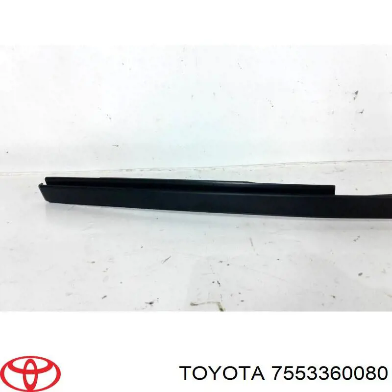 Listwa ochronna szyby przedniej prawa Toyota 7553360100 cena, od 83,52 USD