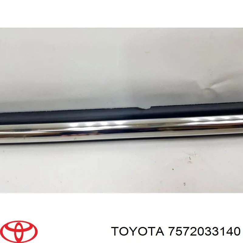 Listwa ochronna szyby opuszczanej drzwi przednich lewych Toyota 7572033140 cena, od 40,04 USD