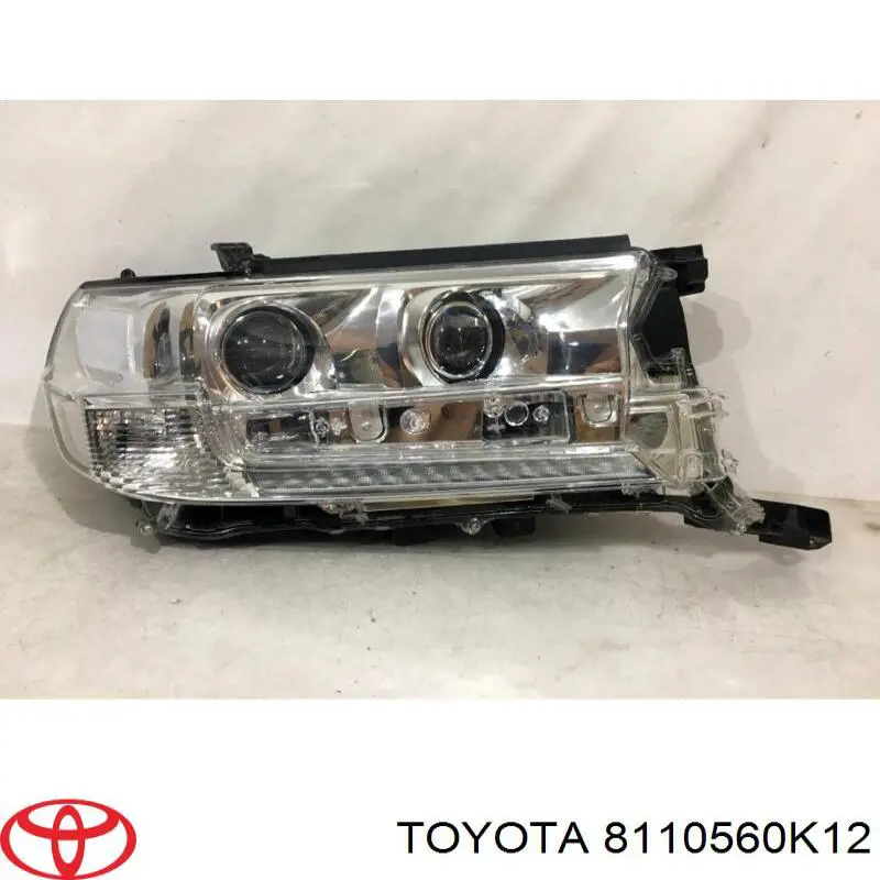 Reflektor prawy Toyota 8110560K12 cena, od 4204,43 USD