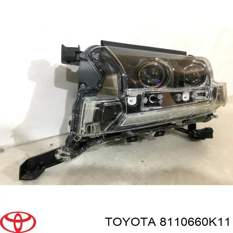 Reflektor lewy Toyota 8110660K50 cena, od 3757,45 USD